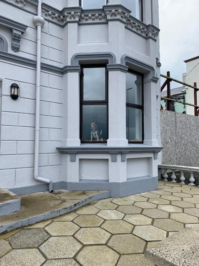 דירות פורטראש Stunning 3 Bed Seafront Mansion Building Sleeps 6 Adults Or 8 With Kids מראה חיצוני תמונה